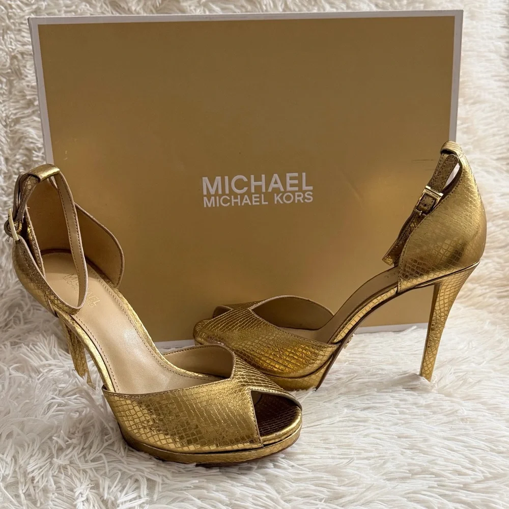 MICHAEL Michael Kors Tiegan Metallic Embossed Dress Sandals In Gold Size 6.5